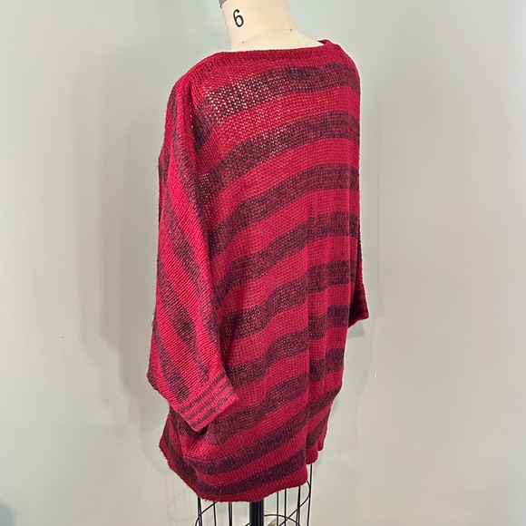 Forever21 Knit Deep V 3/4 sleeve red and black stripe tunic sweater dress in Med - Picture 4 of 6